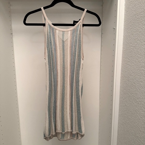 White House Black Market Tank - Picture 1 of 4